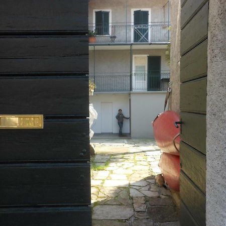 曼代洛-德尔拉里奥Il Vecchio Cortile公寓 外观 照片